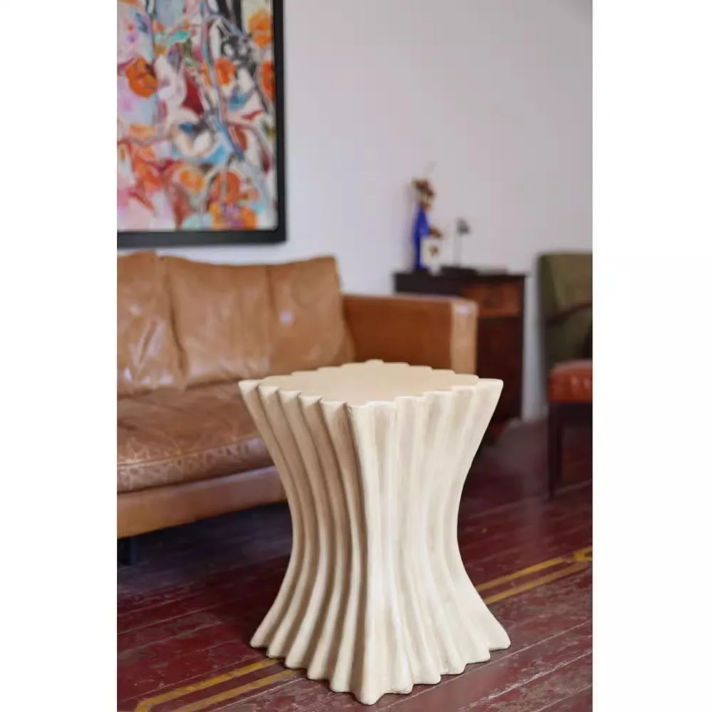 Retro Light luxury Artistic Creativity Design Alien Tea Table Side Table Living Room Decoration Vase Place Tea Pier Ornaments