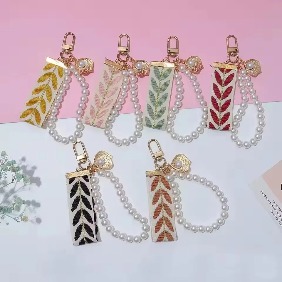 1Pc Faux Pearl Beaded Wristlet Phone Lanyard, Cute Leaf Keychain Purse Bag Charm Earbud Case Accessories Women Daily Use Gifts