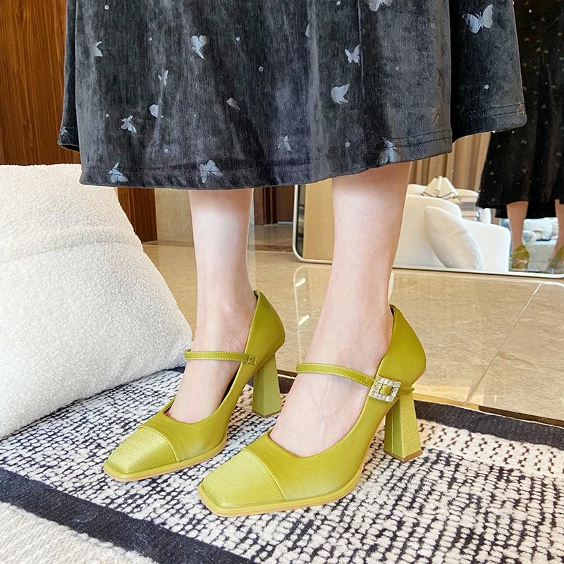 Sepatu Wanita 2025 Musim Semi Dangkal Hak Tinggi Wanita Mode Tali Gesper Gaun Pompa Ujung Persegi Hak Solid Wanita Zapatos Mujer