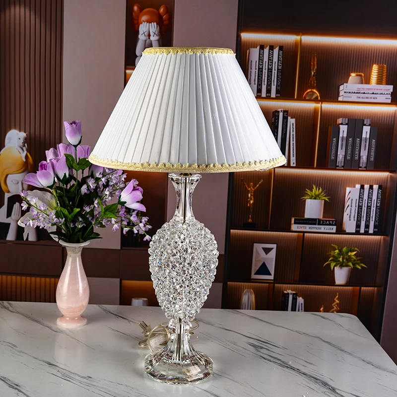 New Design with Diamond Inlay Elegant and Luxurious Home Decor Bedroom Dining Table Decoration Glass Crystal Desk Lamp