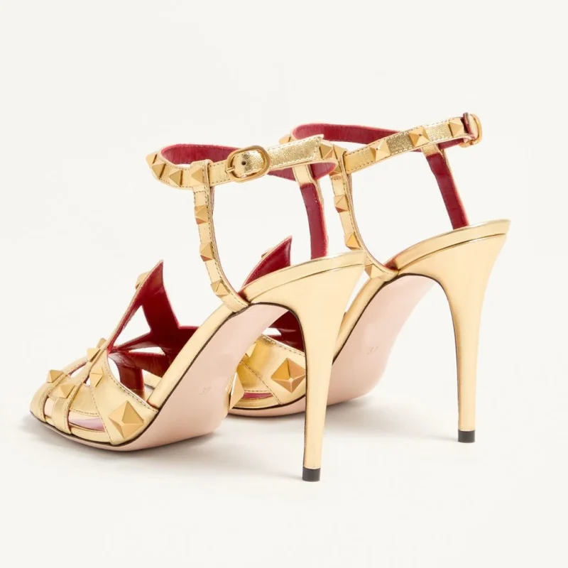 

European and American Style Rivet Exposed Toe Fish Mouth High-heeled Sandals 2026 Women's Summer Sexy Temperament Banquet Shoes