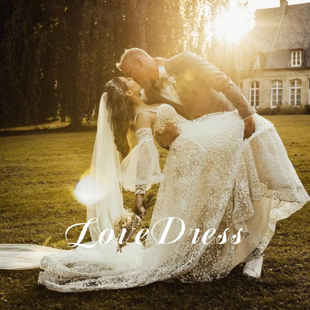 LoveDress Deep V-Neck Wedding Dress Detachable Sleeves Lace Appliques Boho Bride Gown Backless Button Sweep Train Robe de mariée