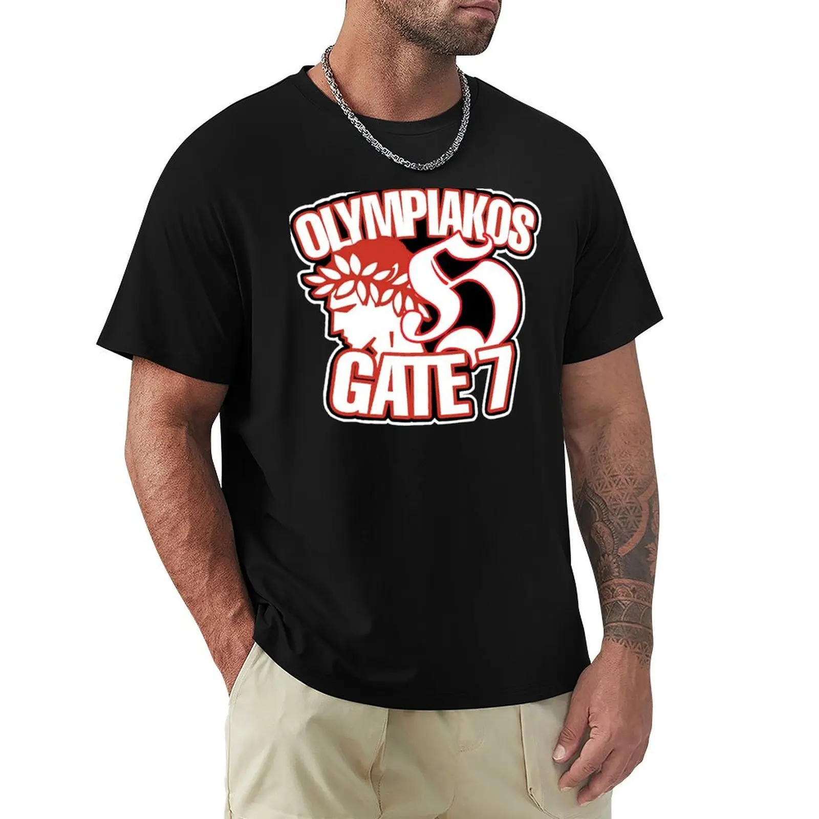 

Olympiakos Gate 7 T-Shirt Retro Graphic Print T-Shirt