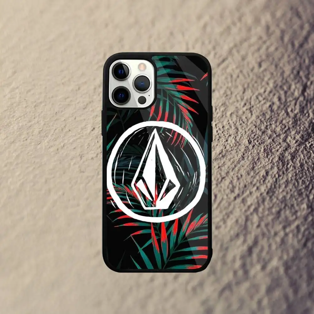 حافظة هاتف V-VOLCOM-S Sport Style لهاتف iPhone 17,16,15,14,13,12,11,Pro,Max,Plus,Mini,SE4,E شحن لاسلكي Magsafe مغناطيسي