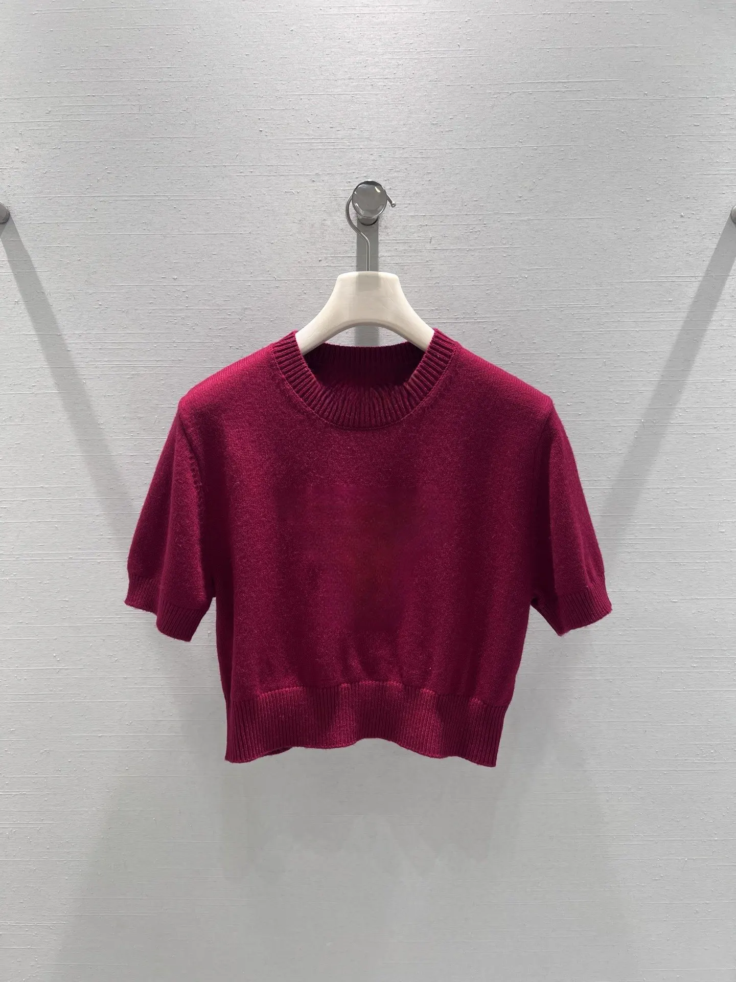 

2026 Spring New Arrival Women's Burgundy Crew Neck Short Sleeve Knit Top, Slim-Fitting