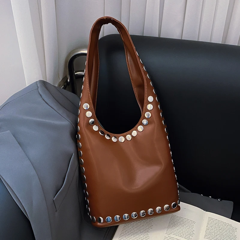 

Designer Studded Shoulder Bag Rivet Bucke Handbag 2025 New Women Metal Underarm Bag High-end Retro Rivet Polka Dot Shoulder Bags