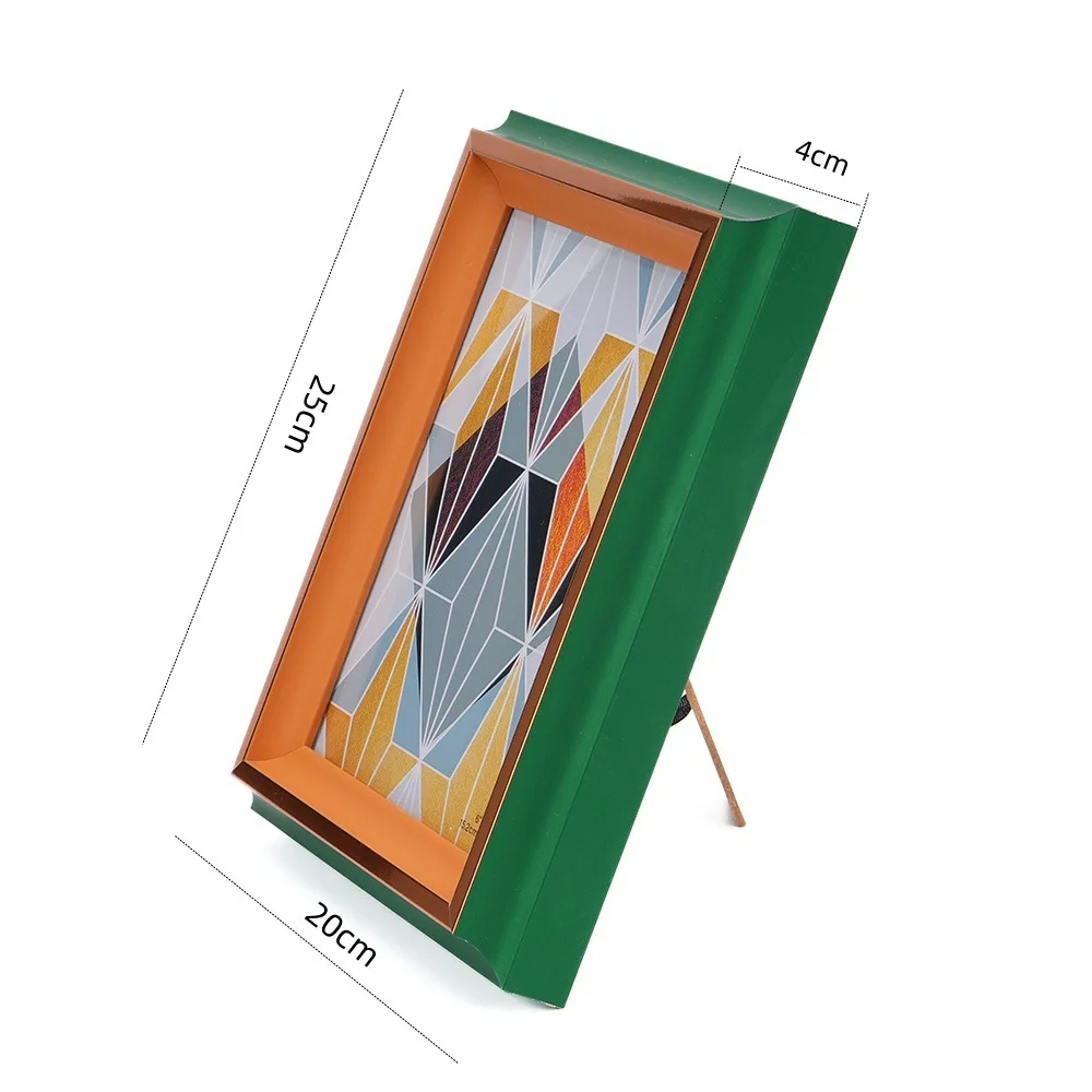 إخفاء المال، وإخفاء السجائر، وإخفاء الهواتف المحمولة، وإطارات الصور المموهة، وإطارات الصور، وصناديق التخزين، وطاولات المجموعة