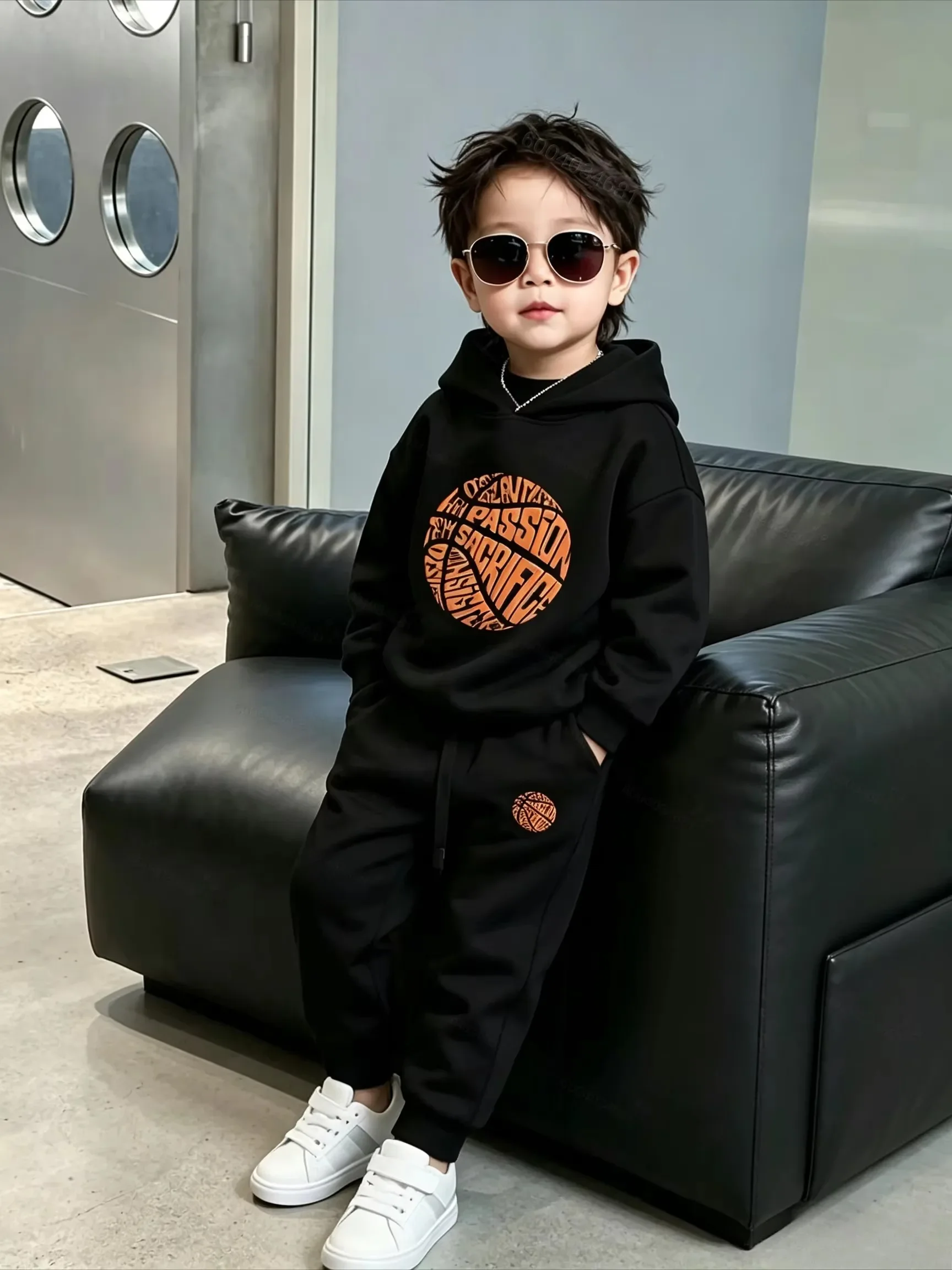 Autumn/WinterChildren's Comfortable Hooded Sweatshirt with Basketball Pattern-Small Child Casual Sports Sweatshirt and Pants Set