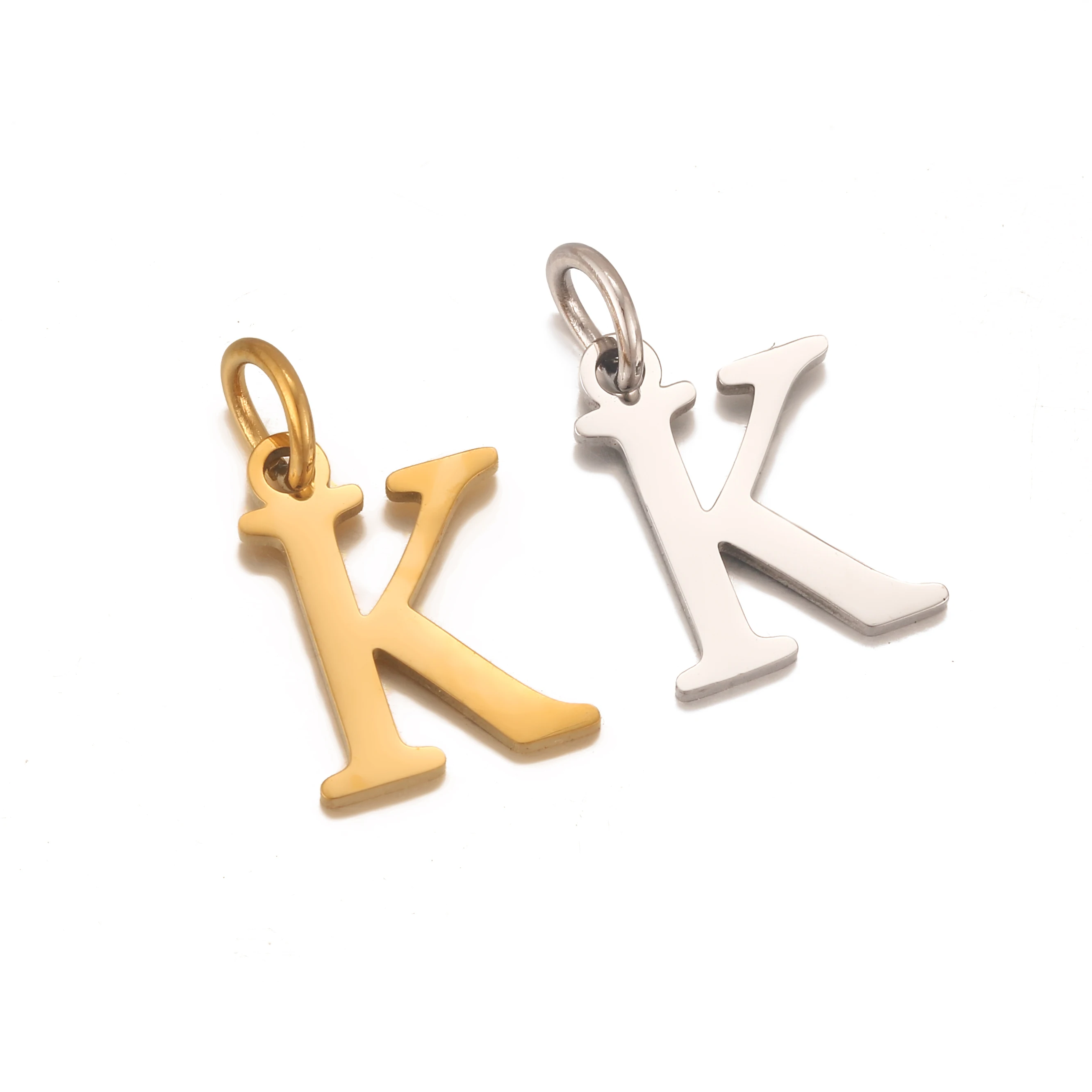 5 Stück Edelstahl Initial Alphabet Charms Fadeless Englischer Buchstabe Anhänger DIY Halskette Armband Geschenk Schmuckherstellung Zubehör
