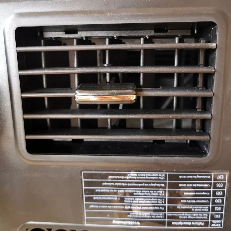 مكيف هواء عالي الجودة 12 فولت 24 فولت يعمل بالبطارية يعمل بالطاقة الشمسية للشاحنة