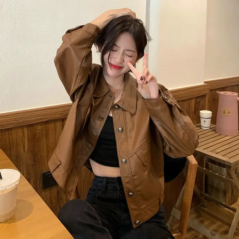 

Осенние куртки женские выглядит тканью с застежкой на талии, мешковатые праздничные замшевые облегающие трендовые асимметричные куртки с бахромой