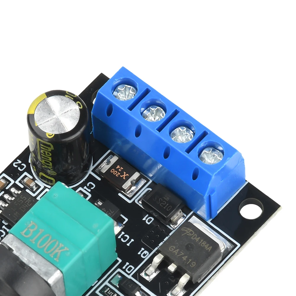 تيار مستمر 4.5-24 فولت 2A وحدة تحكم في سرعة المحرك وحدة التحكم مع مفتاح قابل للتعديل 1-100% دورة العمل للتحكم في سرعة المروحة