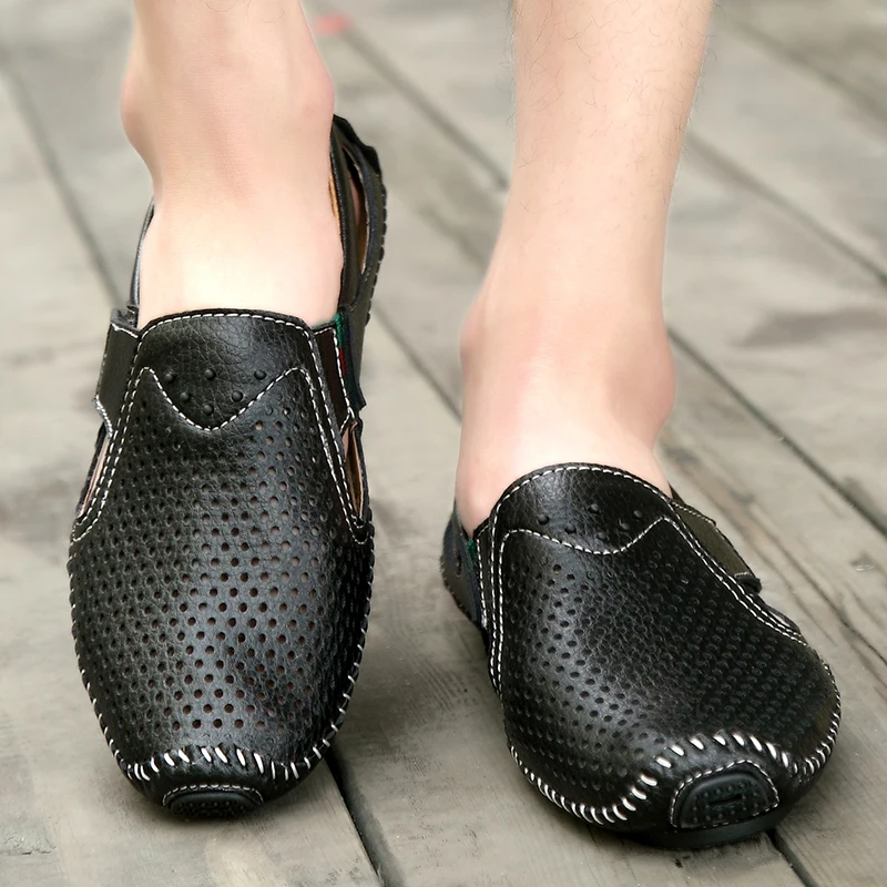 Summer Men Casual Leather Shoes Soft Bottom Hollow Out Loafers Italian Outdoor Driving Shoes Designer Breathable Boat Flats