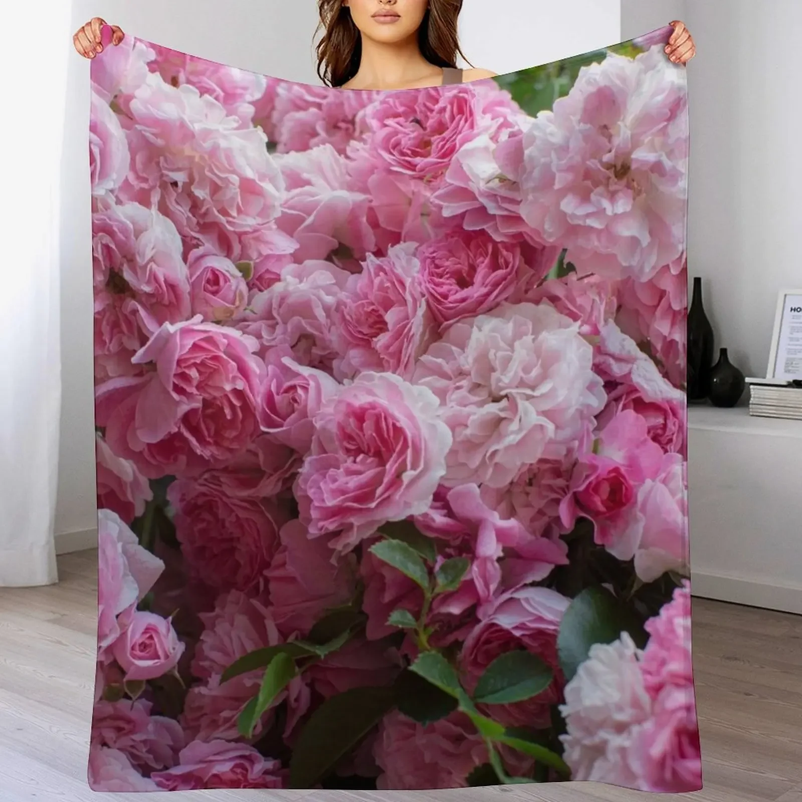 Pink Peonies garden Throw Blanket Stylish Couch Blanket for Home Living Room