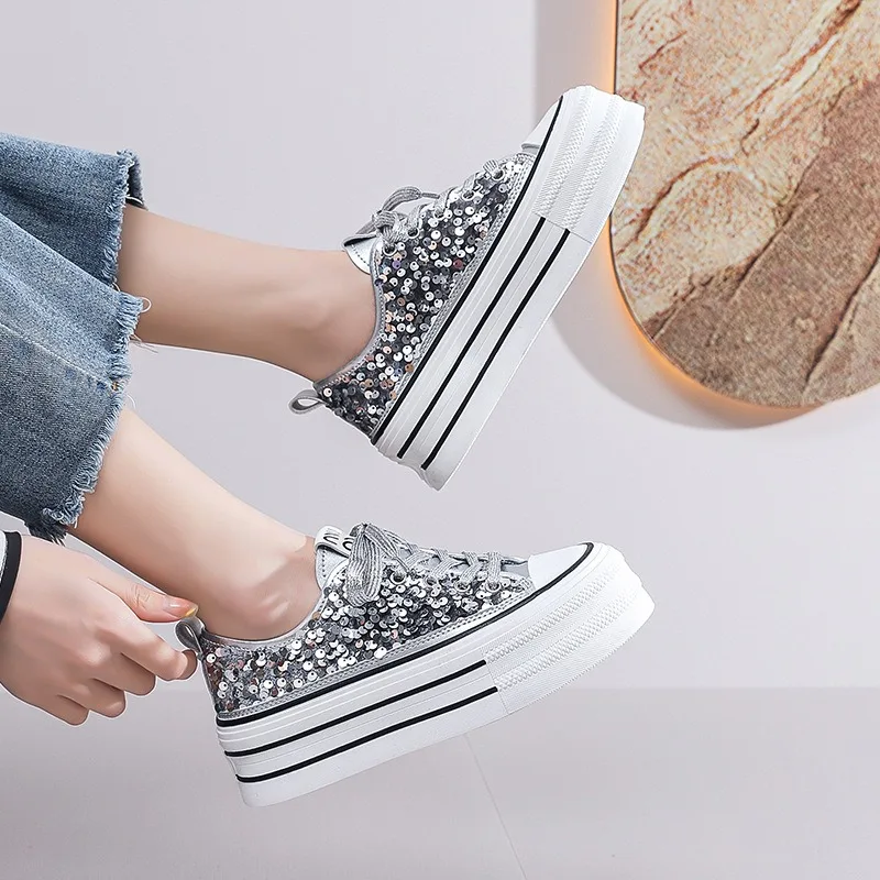 2024 Nwe Women Canvas Shoes Spring/Summer New Student Sequins with Thick Bottom Flats Vulcanized Shoes Casual Running Sneakers