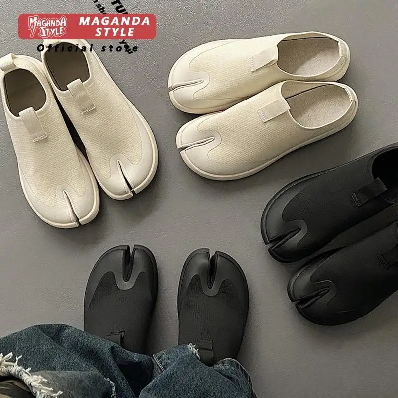 Tabi Knit Breathable Socks Shoes for Couples Retro Horseshoe Shoes Men's Soft Sole Separated Toe Commuter Shoes