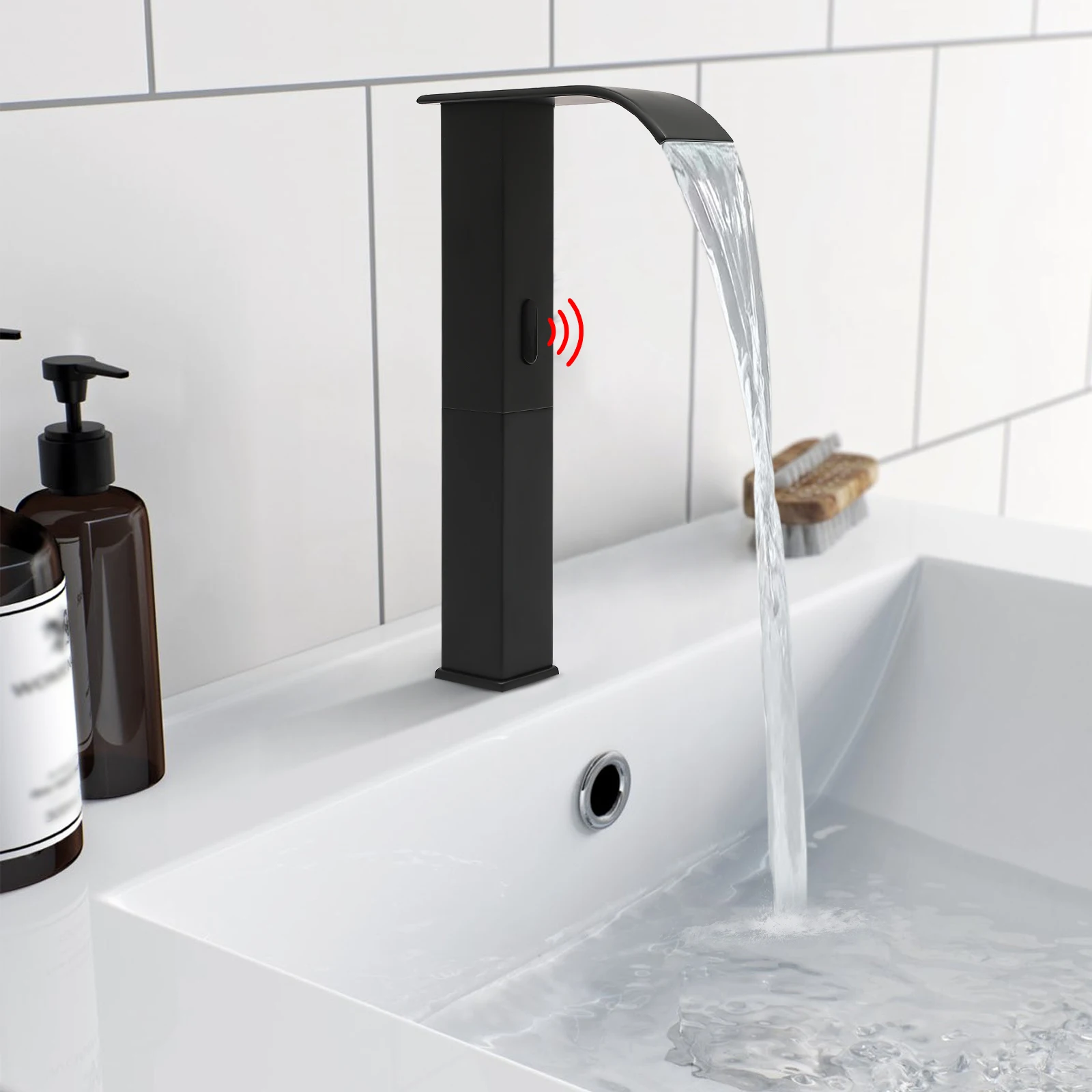 صنبور مستشعر تلقائي يعمل بالبطارية باللون الأسود 32-176 ° صنبور حوض المطبخ للحمام بدون لمس قابل للتعديل من F Temp، تصميم حديث #1