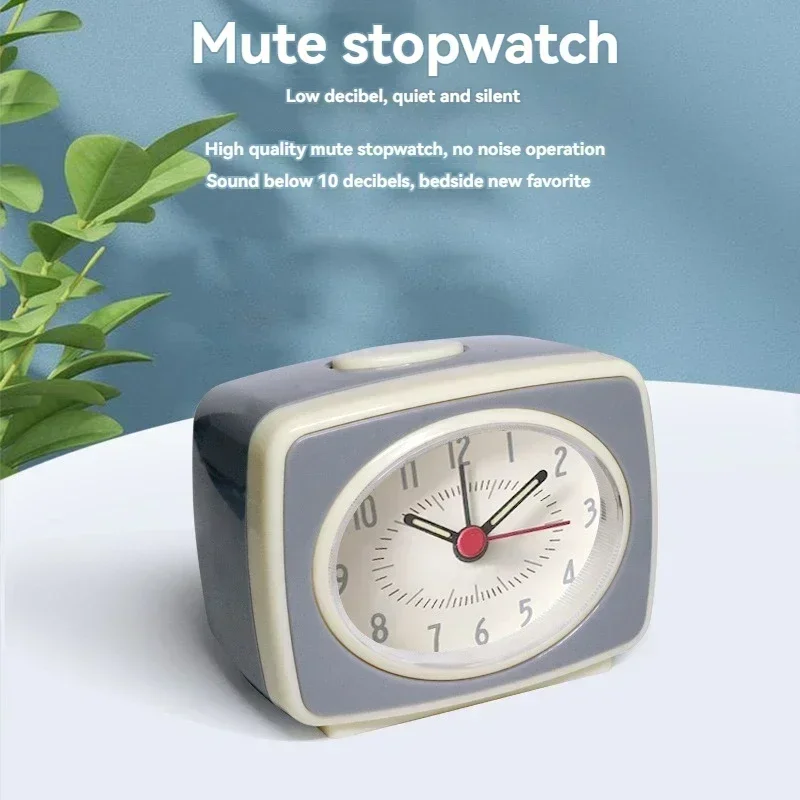 Vintage Alarm Clock with Fluorescent Hands Emotional Interior Decoration Prop Battery-Powered Desktop Clock Home Gift