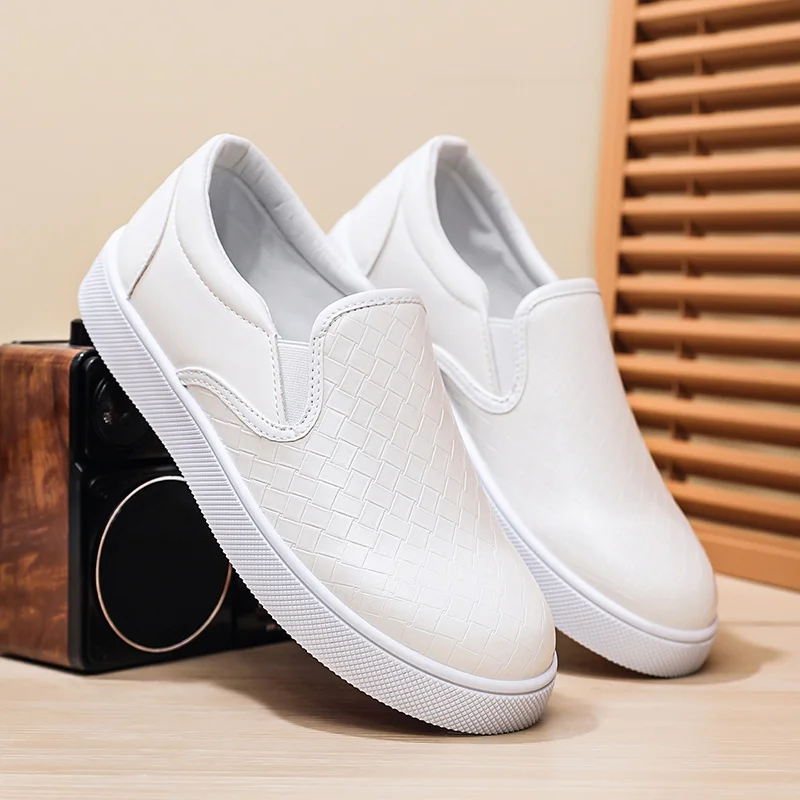 Classic White Leather Loafers Men Flats Casual Shoes Slip On  Sneakers Man Black Moccasin For Men Boat Shoes sapato masculino