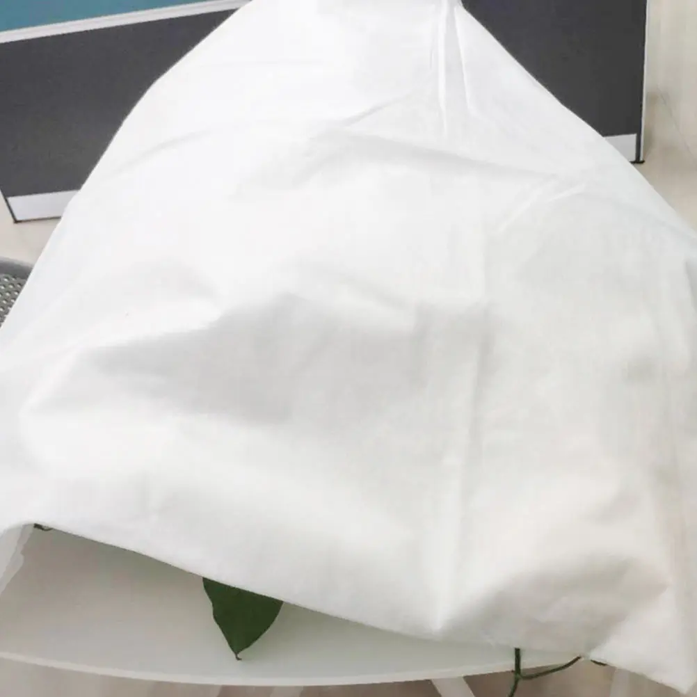 

Non Woven Plant Cover Frost Proof Protector Reusable Anti Freeze Cloth for Plants Winter Gardening