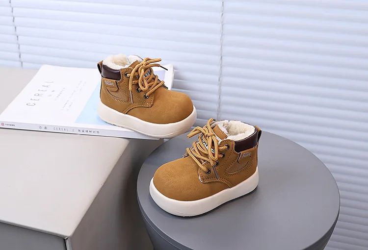 2026 Herbst Winter Kinderstiefel Warme Plüschstiefel für Jungen und Mädchen, Modische Kinder-Freizeitschuhe, Stiefel für Kinder Größe 21-30 – Detail 8
