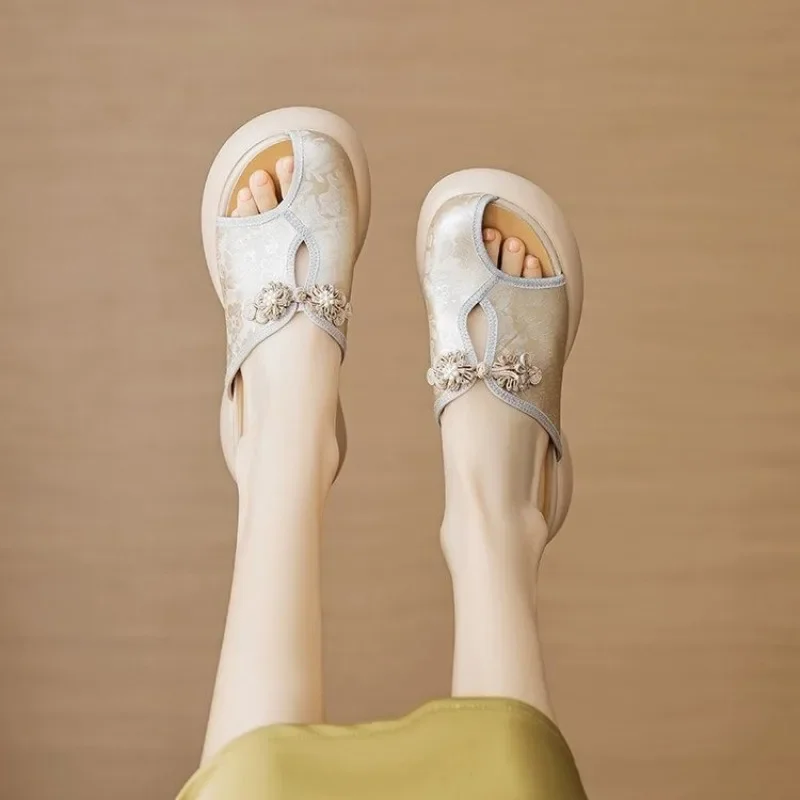 Flip Flops Summer New Women's Flat Slippers Outdoor Beach Shoes Bohemian Style Printed Designer Slippers Mid Heel Modern Female