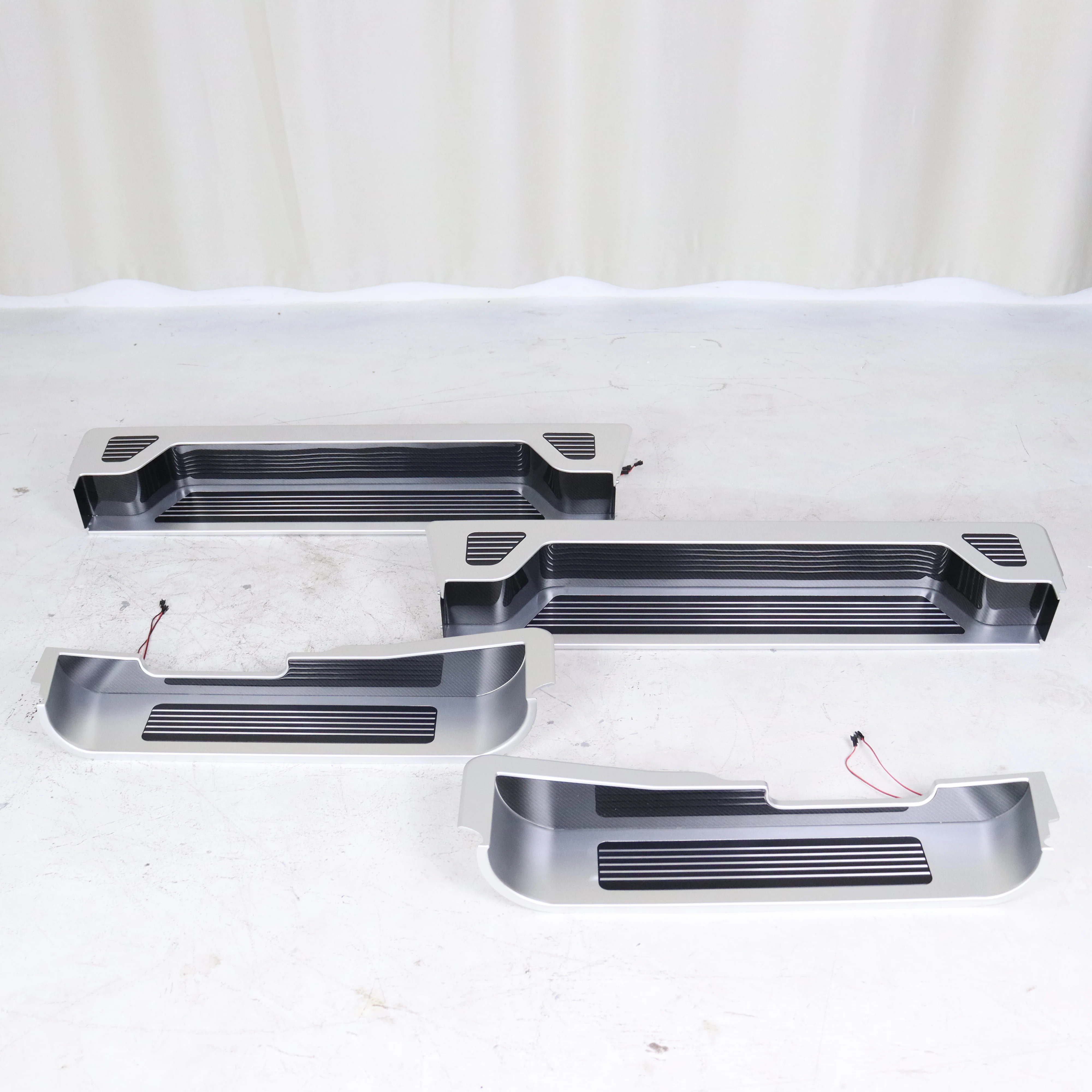 Kaki Papan Cetakan Dekoratif Interior Mewah Pedal Empat Pintu untuk Kit Interior Karnaval Kia