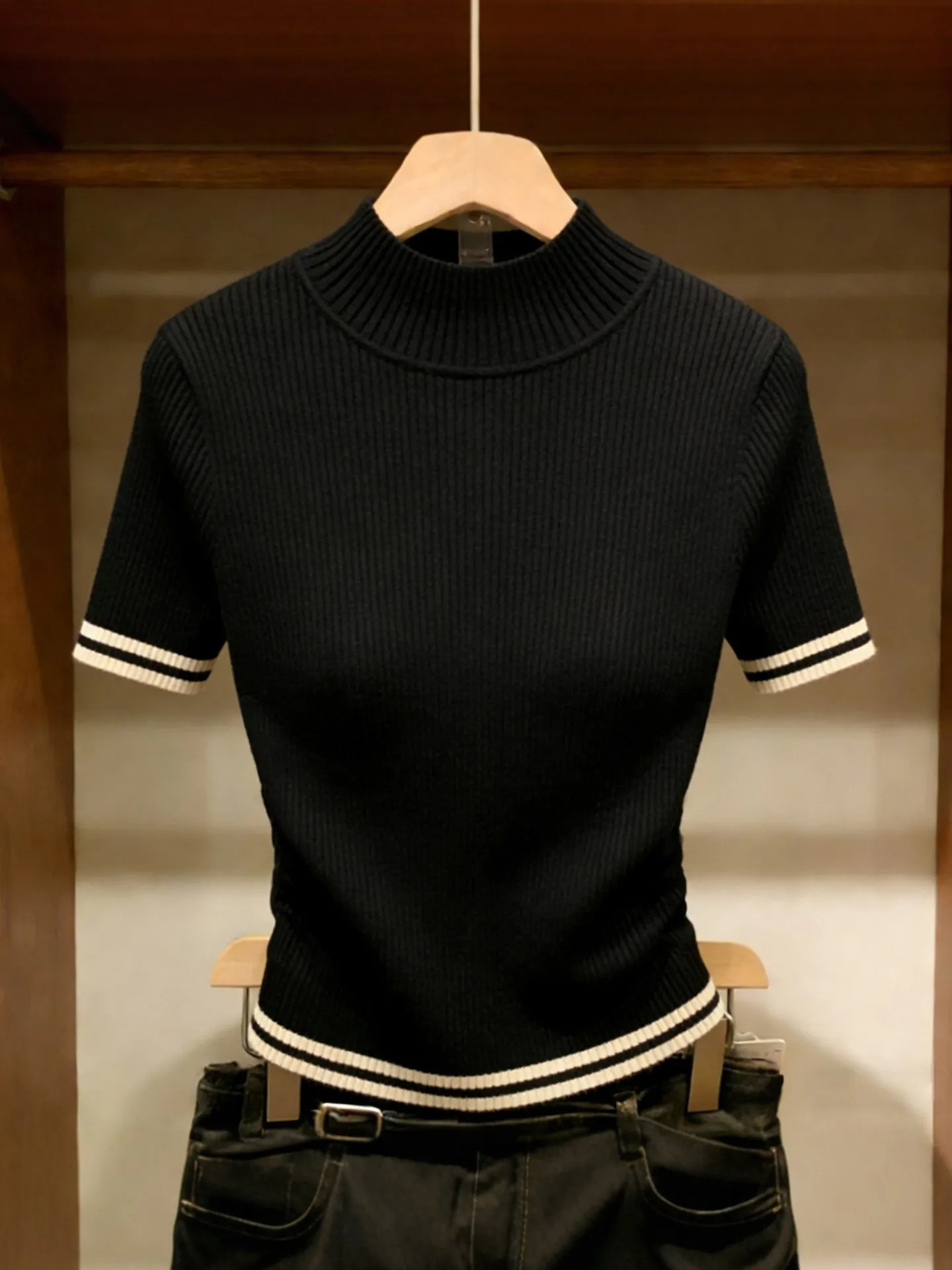 

Мягкий, удобный, универсальный трикотажный топ с коротким рукавом, весна 2026, корейский стиль, для похудения, для повседневной носки, большие размеры