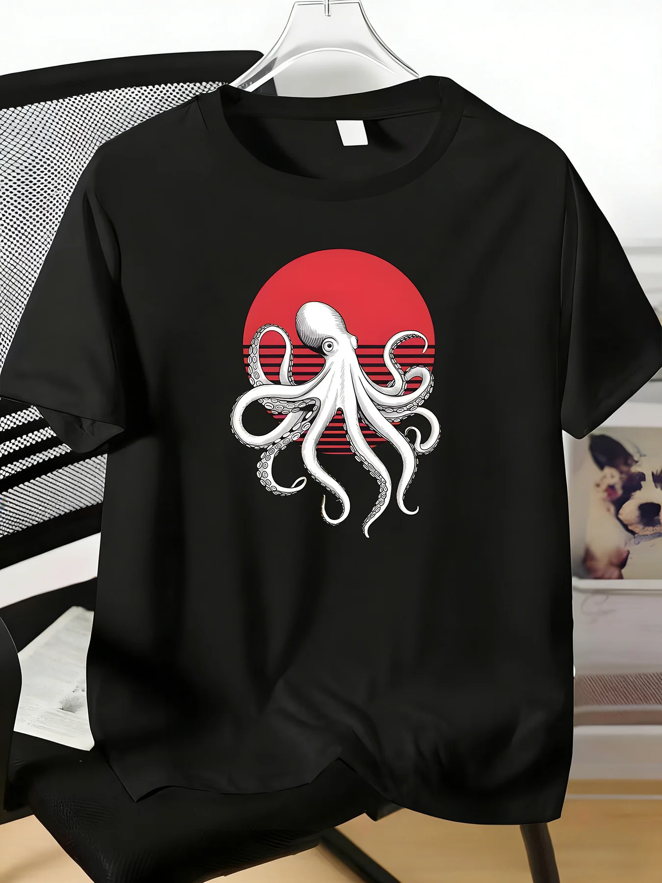 Mens Crew Neck Short Sleeve T Shirt Retro Red Sun Octopus Sea Creature Graphic Soft Breathable Male Casual Summer Streetwear Top