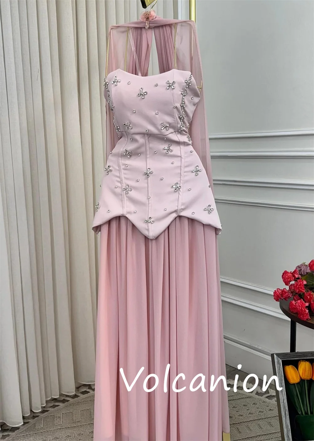 맞춤형 절묘한 단순 쉬폰 스팽글 주름 A 라인 끈이 없는 긴 드레스 맞춤형 행사 클래식