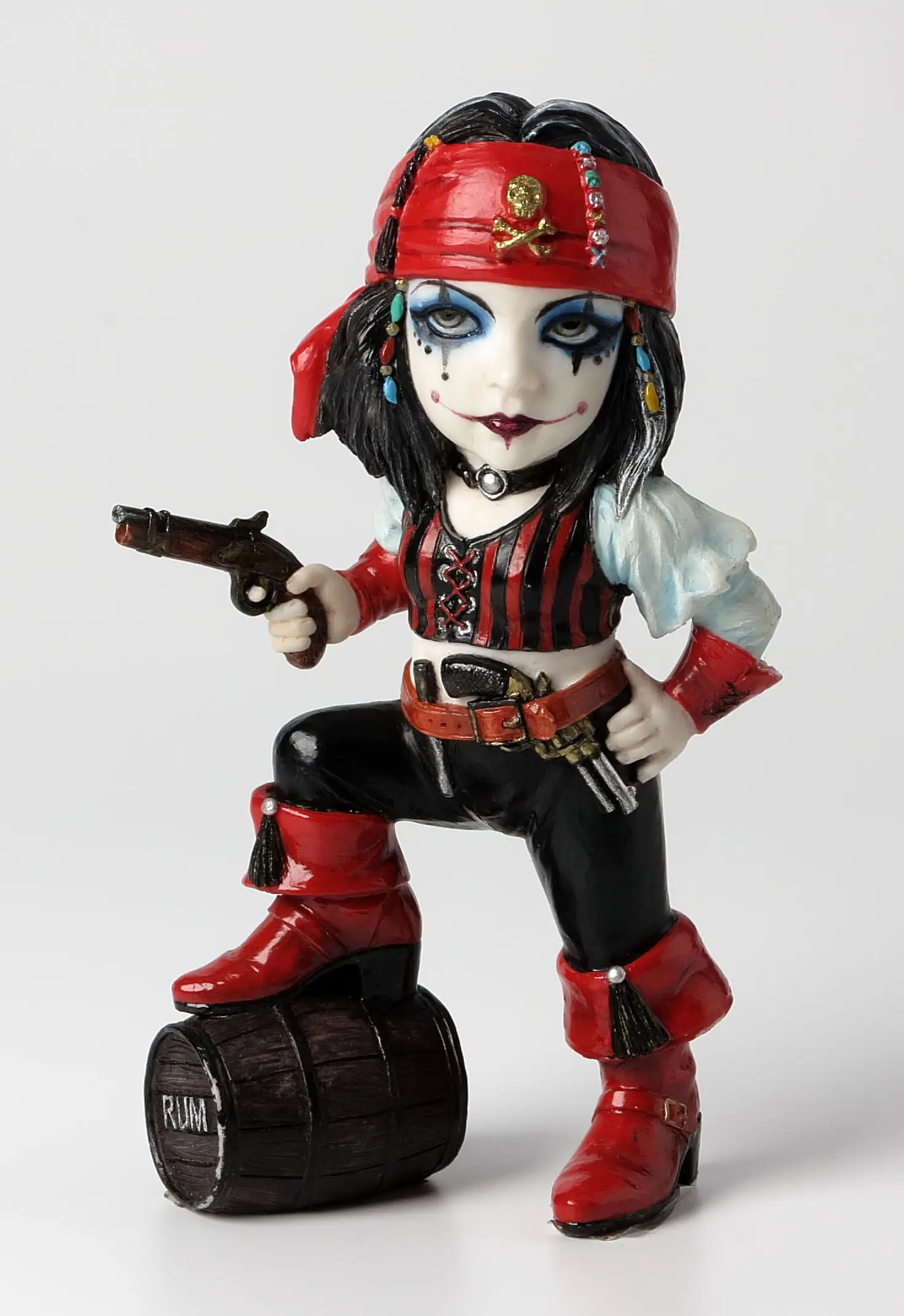 Female Pirate of The Caribbean Resin Figurine Rum Barrel Retro Pirate Girl Halloween Desktop Trendy Craft Collectible Statue
