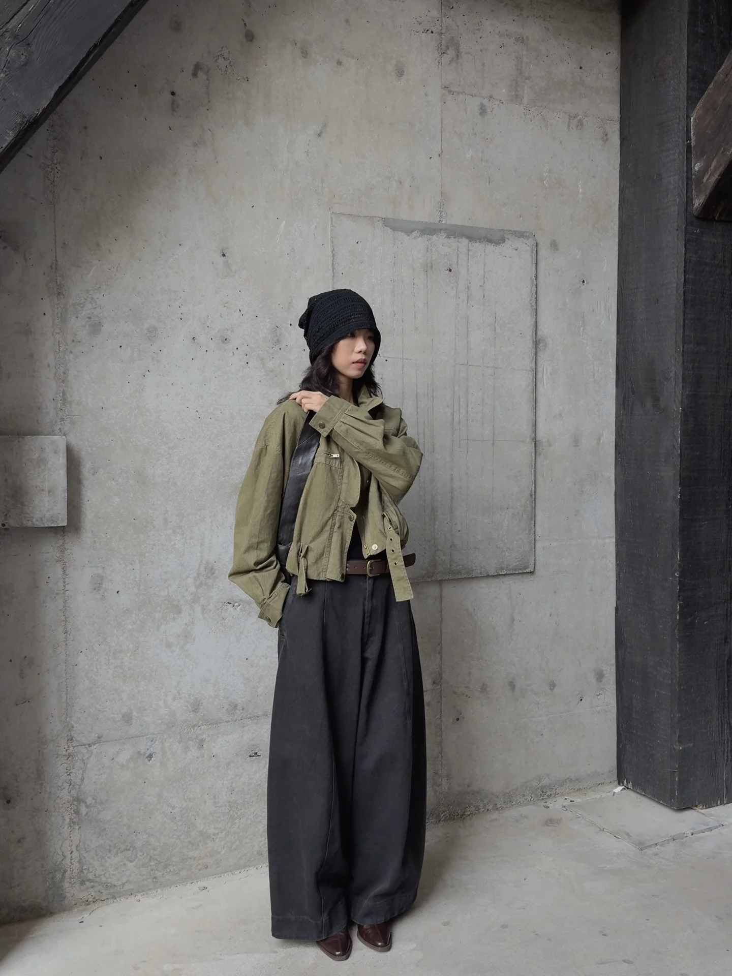 

Джинсы Initial Devotion RELAB Tone Trimmed Deconstructed Wide Leg Knife для женщин, свободного кроя, с высокой талией, из хлопка, для повседневной носки