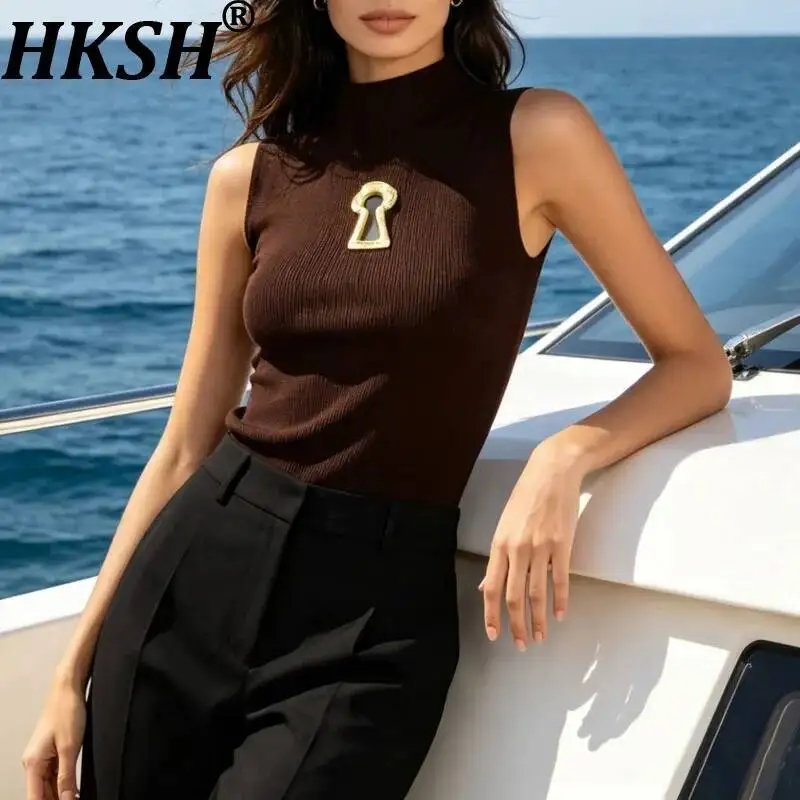 HKSH Women Vest Elegant Ins Metal Decoration Slim Fit Solid Color Sleeveless Design Stand Collar Stylish High Street Top HK26230
