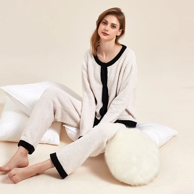 Women's Cloudlike Pajama Set Ultra Soft Winter Loungewear Long Sleeve Thermal Pajamas in Black White Cozy Fall Winter Sleepwear