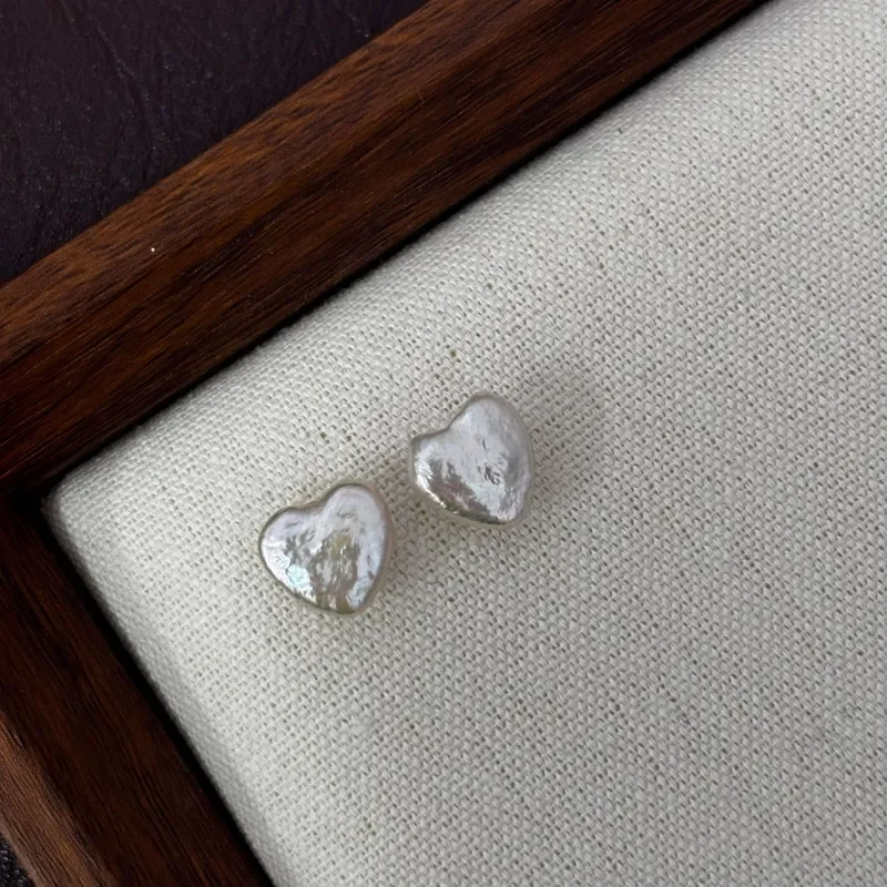 French love baroque pearl stud earrings special-shaped strong light love beads gentle commuting fashion versatile earrings
