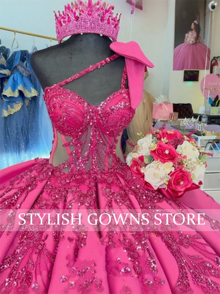 Charming Lace Appliques Quinceanera Dress for Girls Illusion Spaghetti Straps Robe Quinceanera Rouge Customized