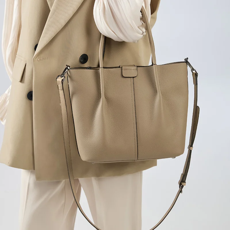 

2026 New Luxury Cowhide Handbags Female Crossbody Bags Women Genuine Leather Large Capacity Handbags Shoulder Bag Fashion