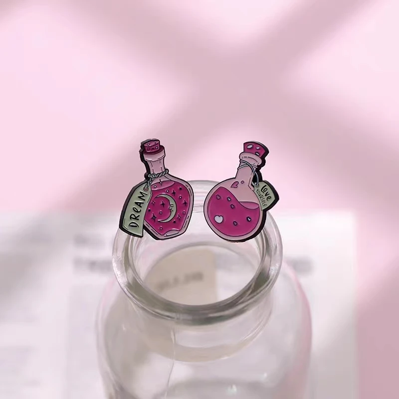 Potion of Magic Love Enamel Pins Custom Dream Chemical Bottle Witch Wizard Brooches Lapel Badges Gothic Jewelry Gift Wholesale