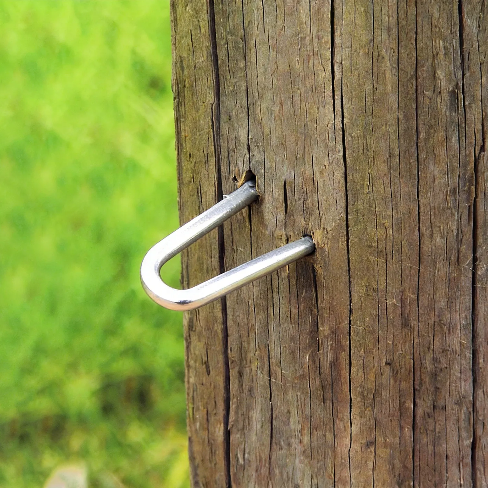 70Pcs U Nails for Fencing Wire Mesh Cable Fixing Galvanized Iron U Shaped Staples Garden Field Horse Fence Installation