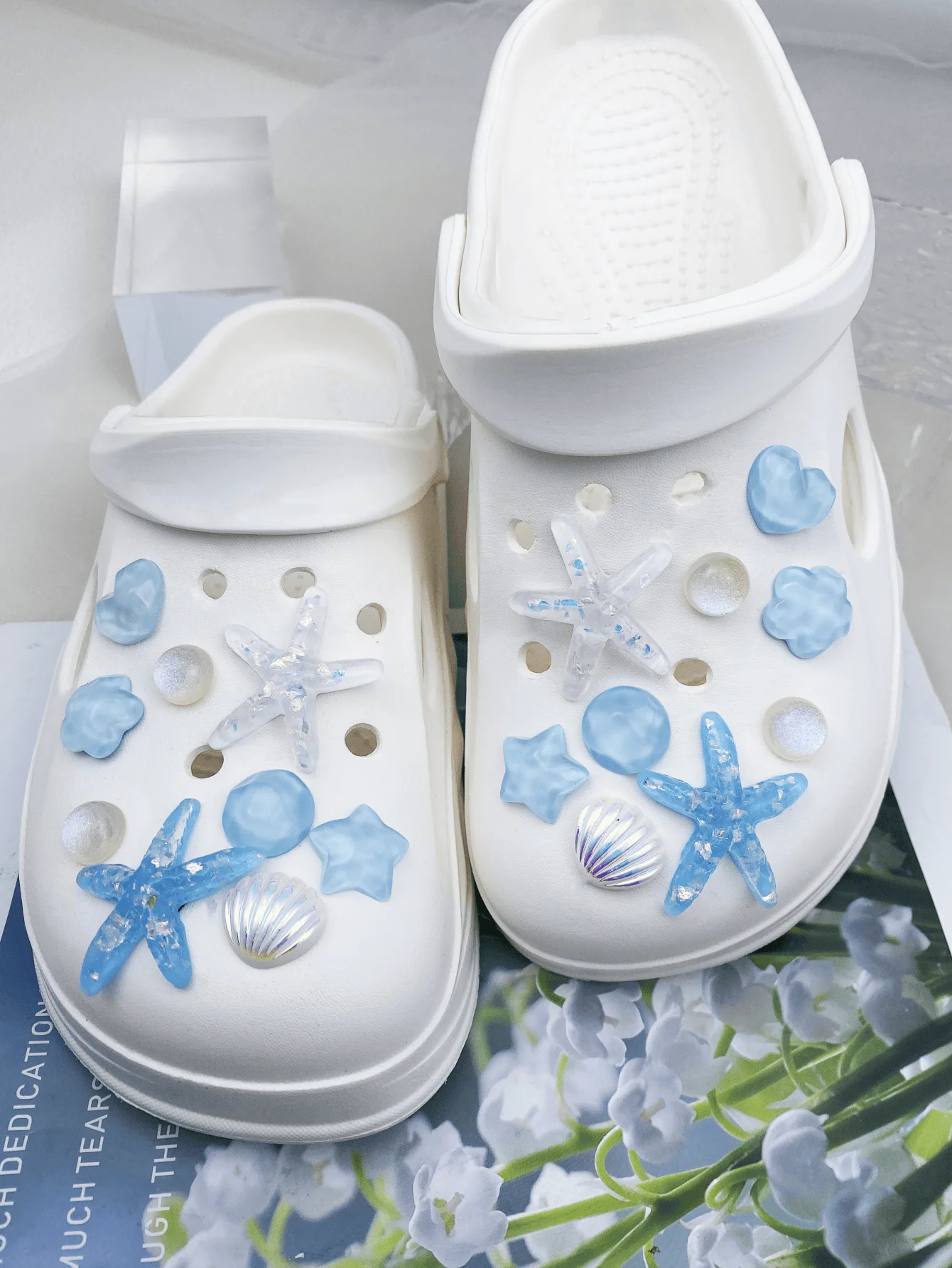 18 pieces of blue water ripple starfish, round, heart, five pointed star, flower, white starfish, shell, laser bead shoe buckle