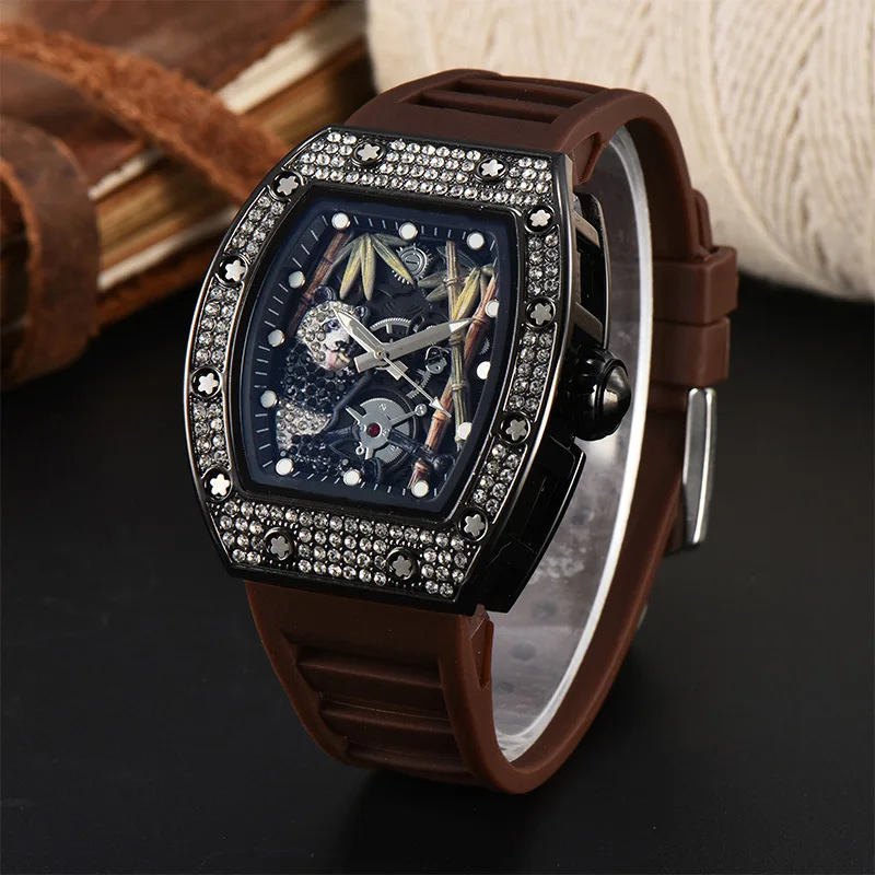 New Diamond encrusted Quartz Watch Wholesale Panda Bamboo Hollow Dial Fashion Sports Watch