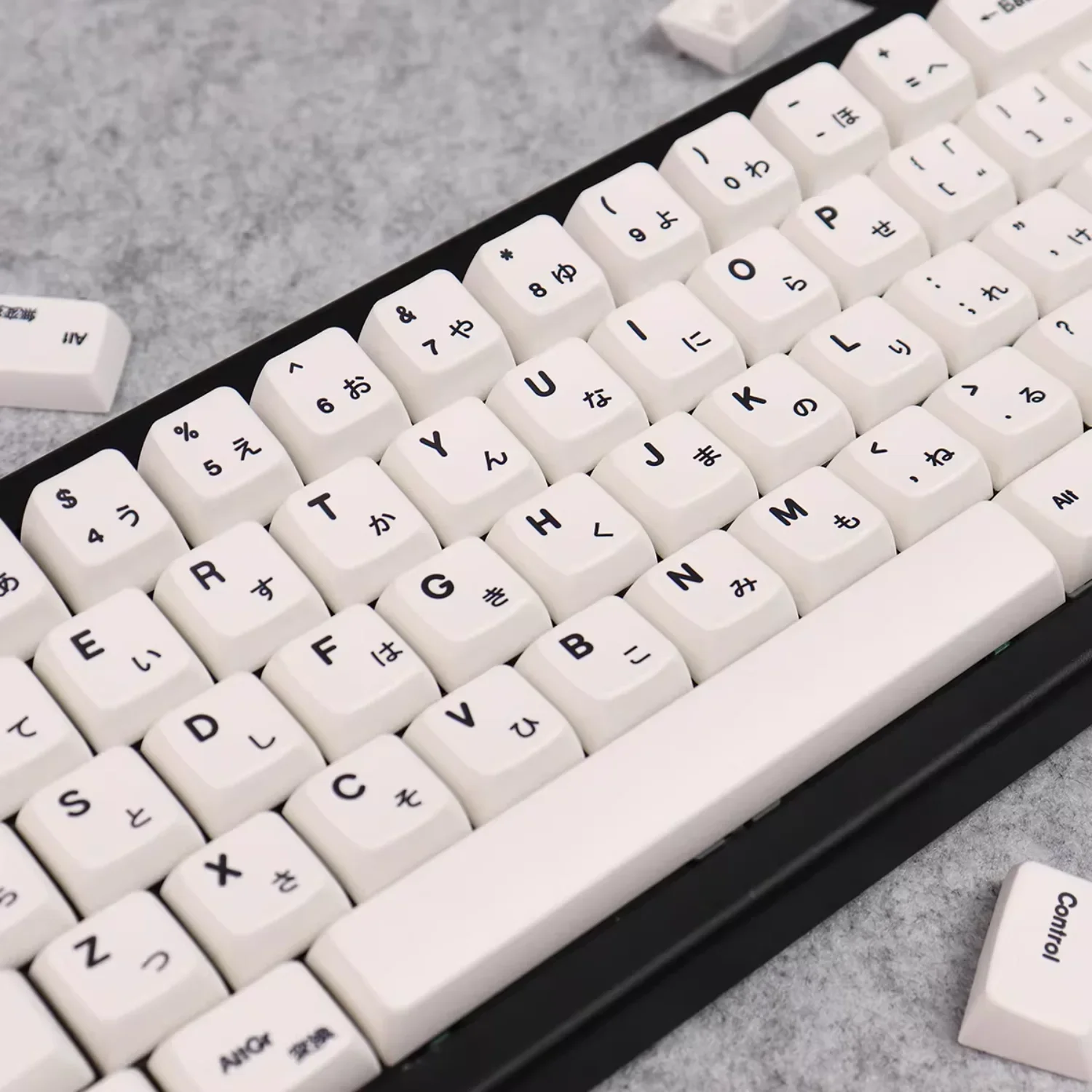 Simple, Pure White Japanese MDA Keycaps PBT 150 Keys, Customized for 60/84/98/108 Mechanical Keyboards