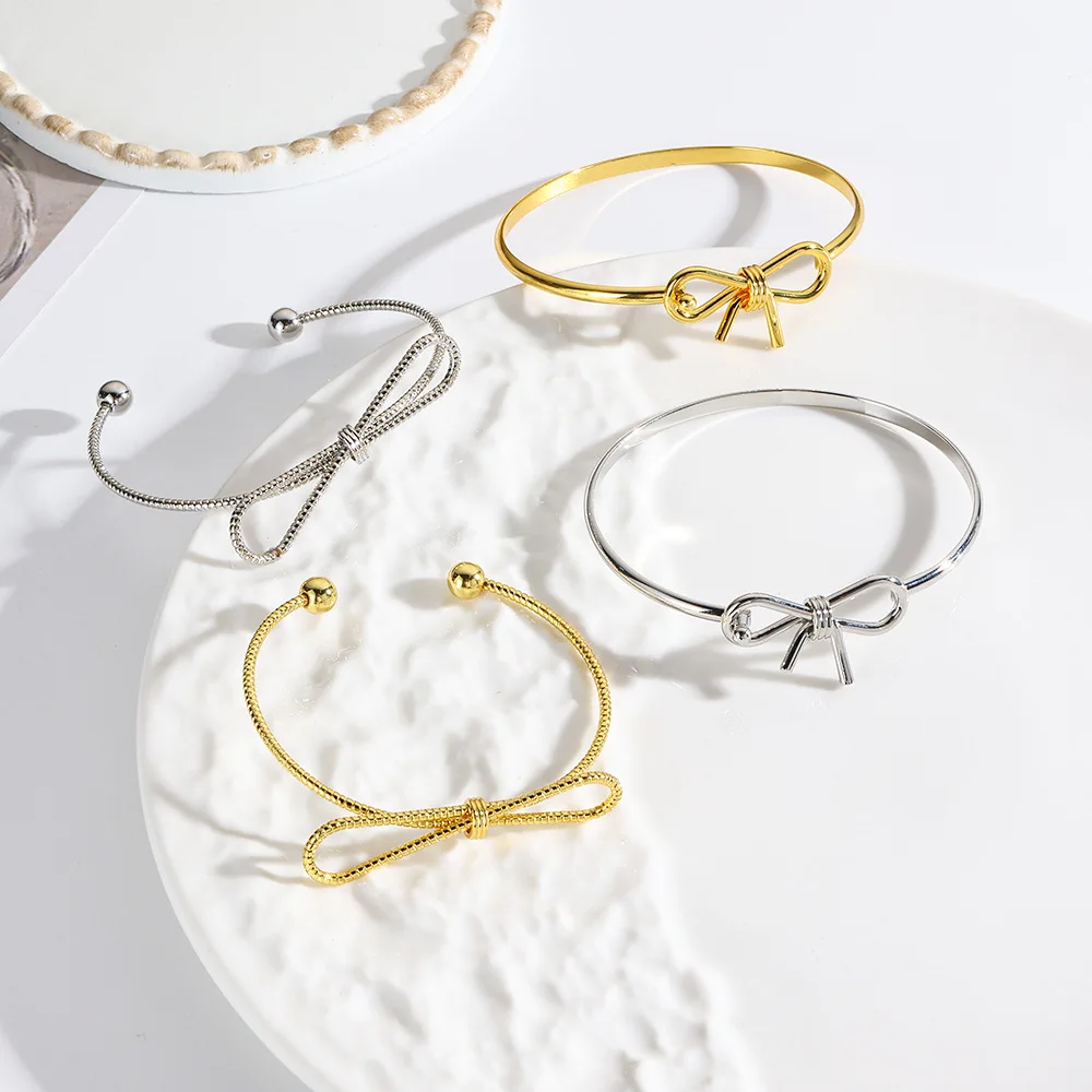 Cross-border fashion commuting twist bow bracelet hand-twisted simple personality niche design open women's bracelet
