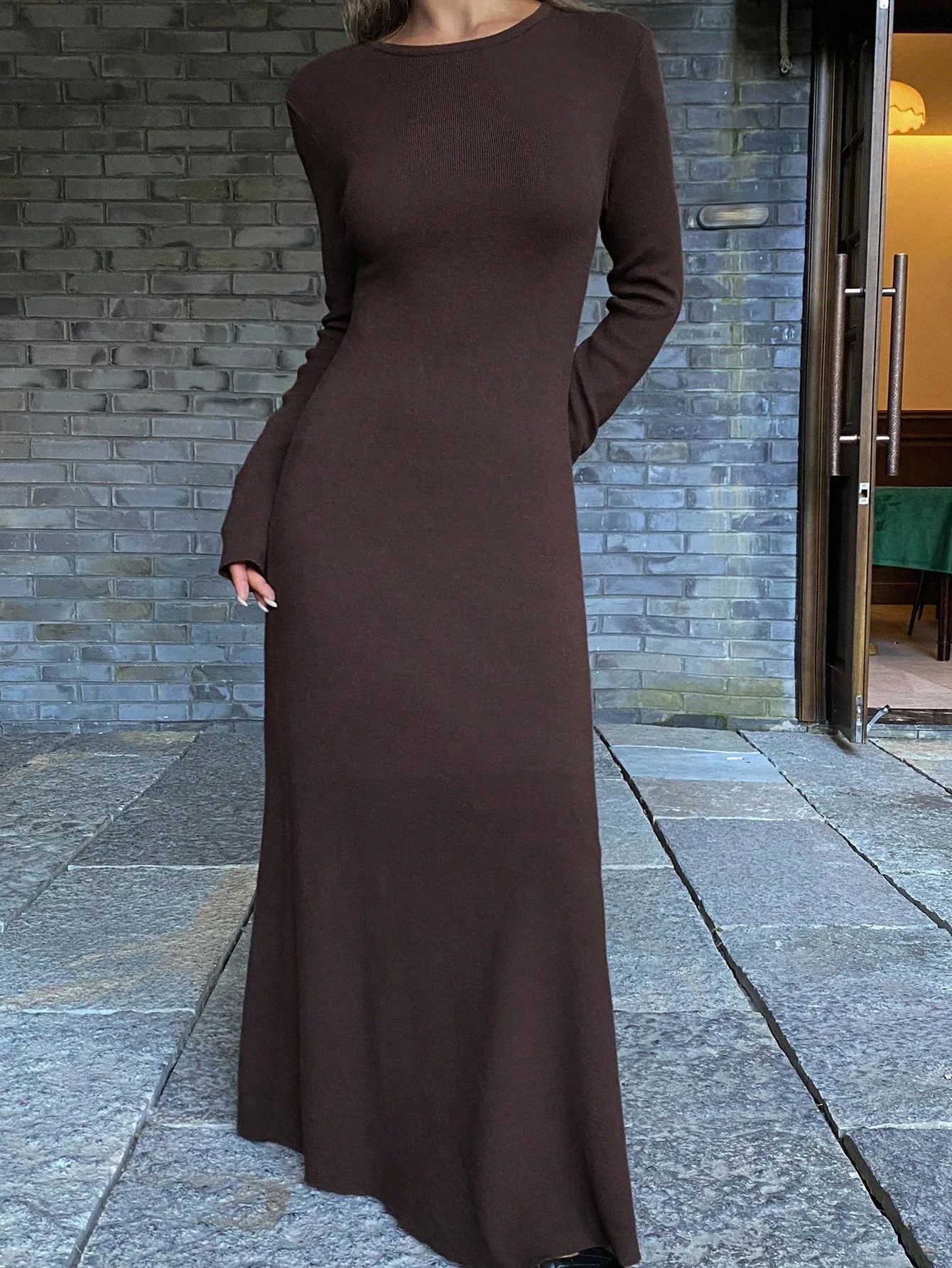 

Коричневое облегающее платье макси с круглым вырезом и длинными рукавами для женщин, осенне-зимнее, повседневное, элегантное