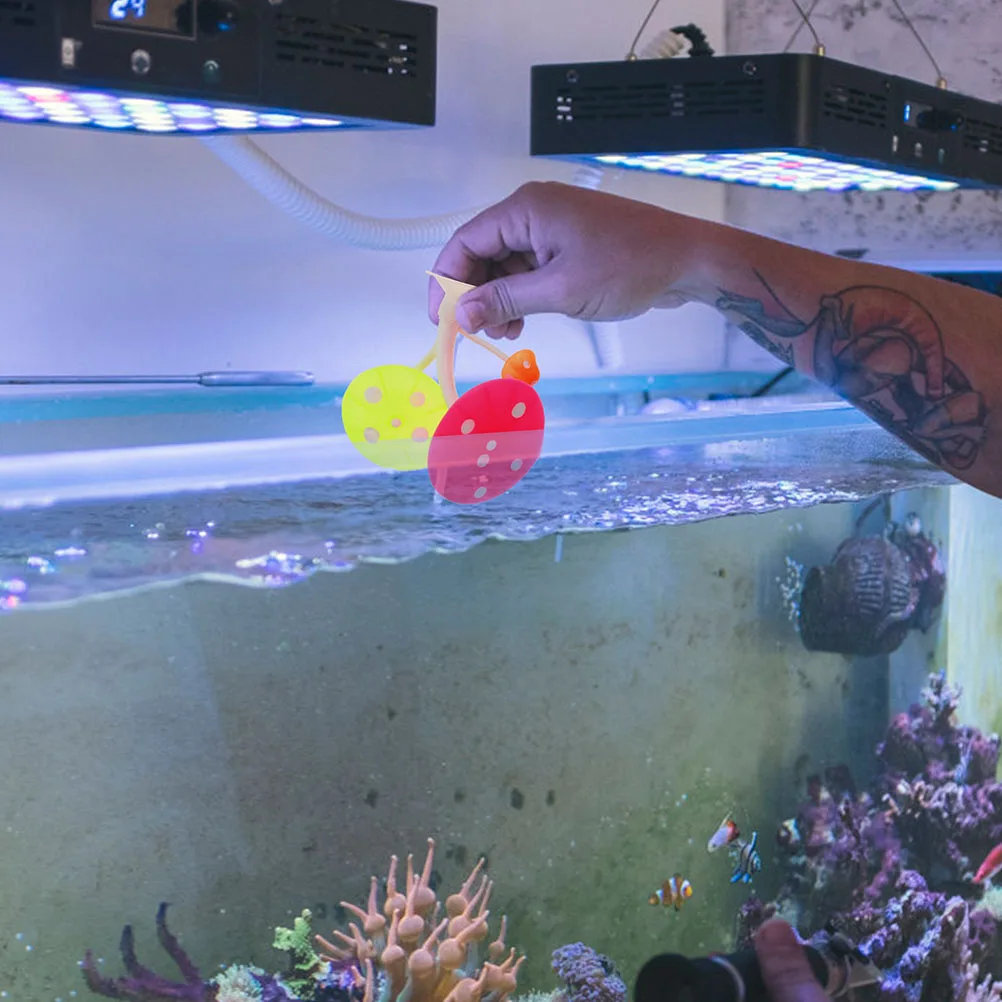 

2pcs Silicone Betta Fish Leaf Hammock Aquarium Spot Breeding Leaf Hideout Supplies Suction Cup Fish Tank Adornment