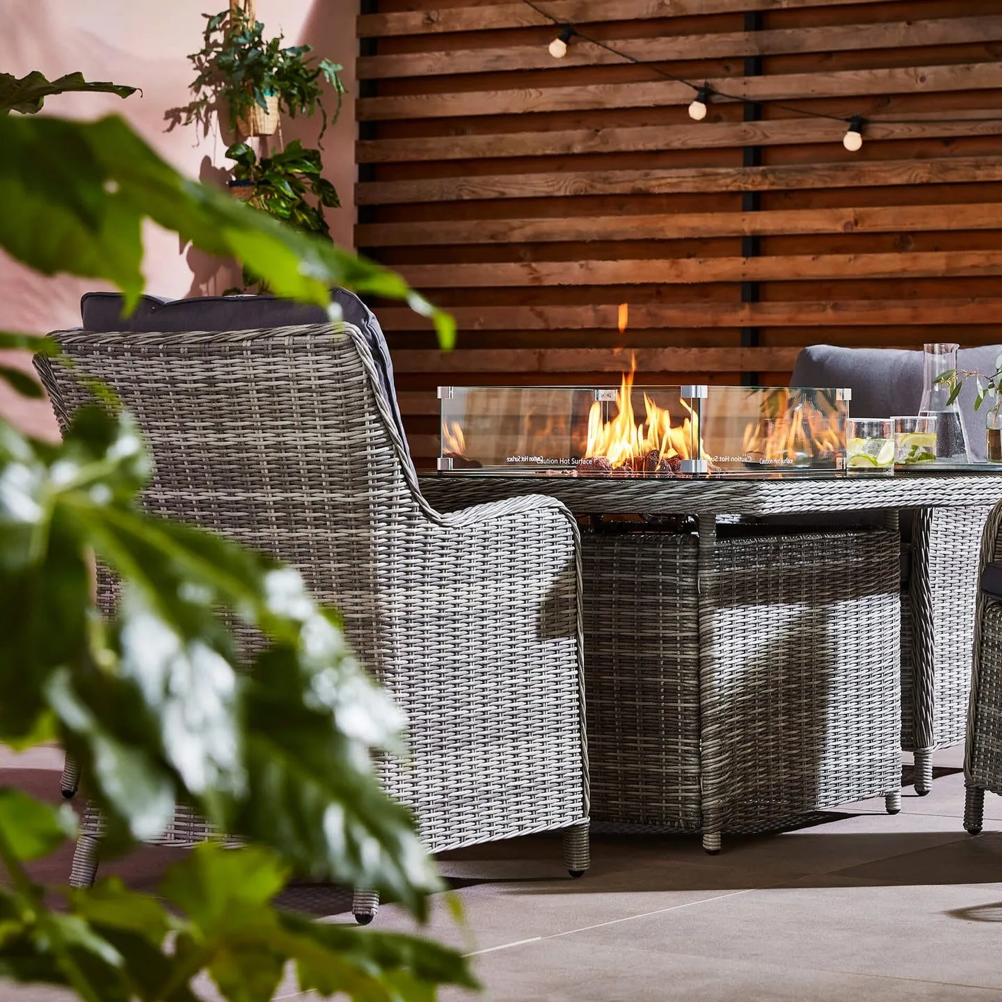 Rattan BBQ Patio Furniture Wicker Chair And Dining Fire Pit Table Set Outdoor Chair With Fire Pit Table Garden Dinning Set