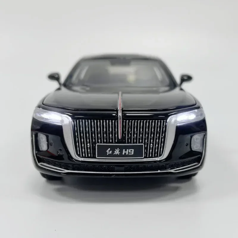 1:24 For HONGQI H9 Simulated Metal Toy Vehicles Model Alloy Pull Back Children Toys Genuine License Collection Gift Car Kids