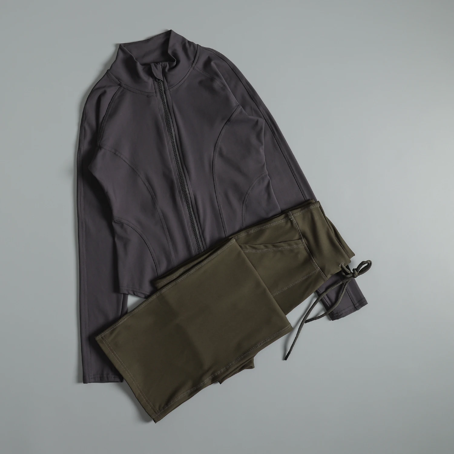 秋と冬の女性用ヨガウェアセット、高級朝ランニングワークアウトフィットネスウェア、ファッショナブルな痩身効果