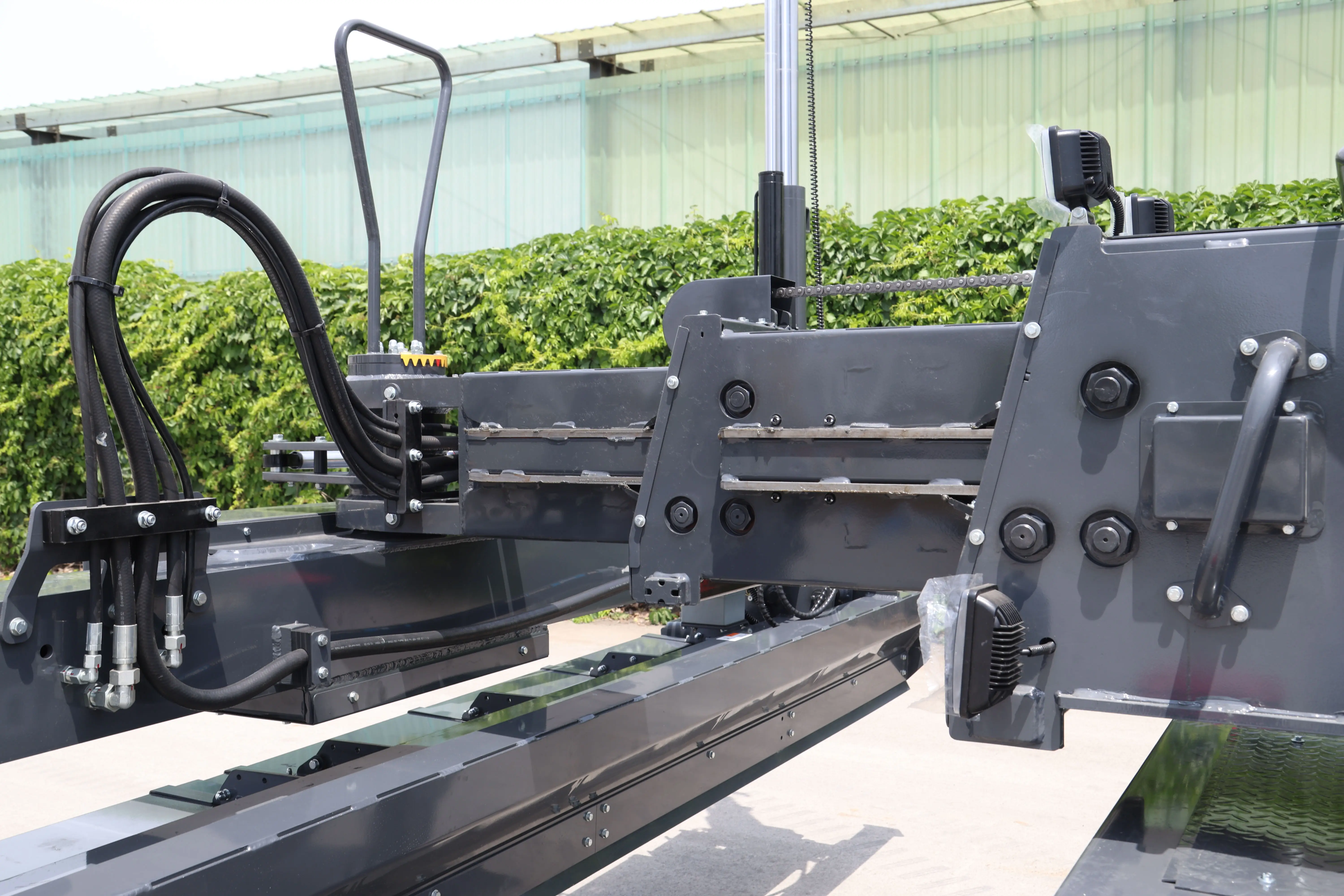 Telescopic Boom Automatic Grader, Long-distance Ground Leveling, Concrete Laser Screed Machine