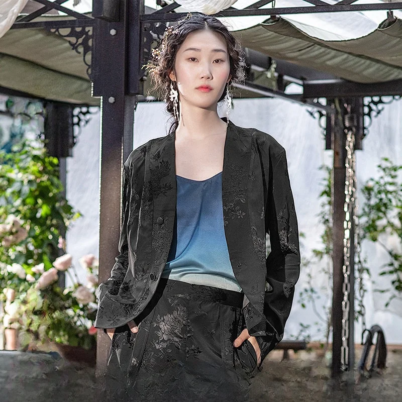 

Черный ретро-пиджак для женщин, универсальный, приталенный, новинка, элегантный стиль, дизайн с вставками, V-образный вырез, длинный рукав, цветочный узор